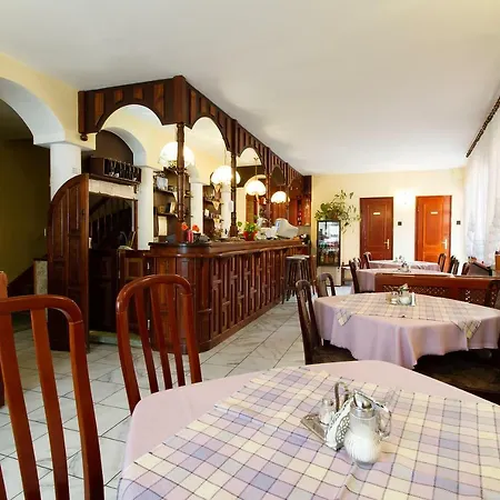 Kertesz Panzio Bed & Breakfast *